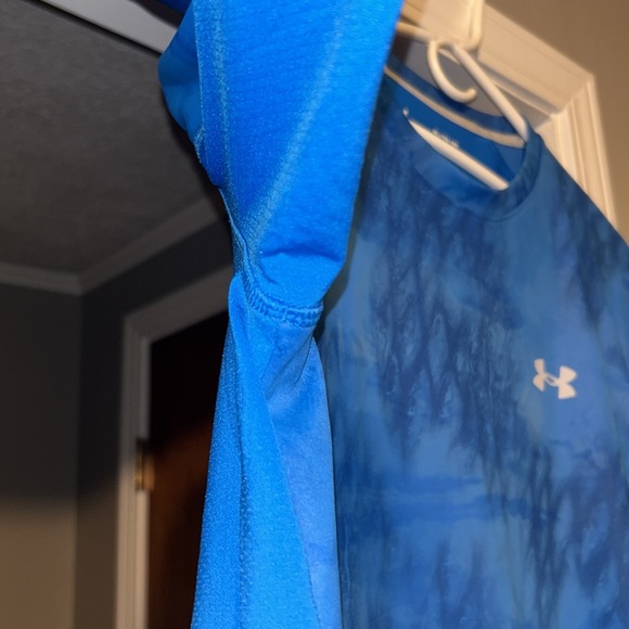 Men’s Under Armour long sleeve - Picture 3 of 7